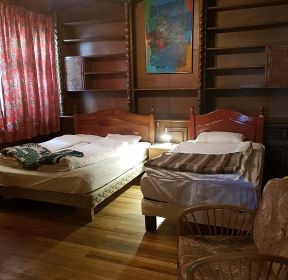 בית מלון כפרי Hostal Zentrum