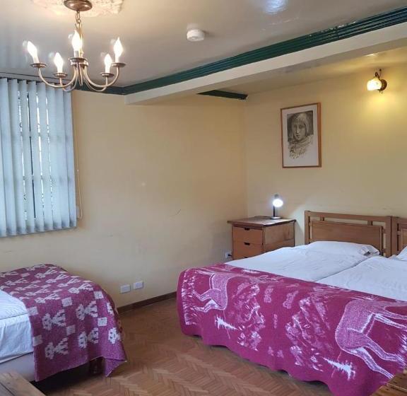 בית מלון כפרי Hostal Zentrum