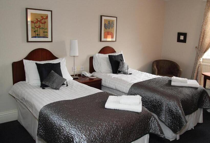 Отель Millgate House