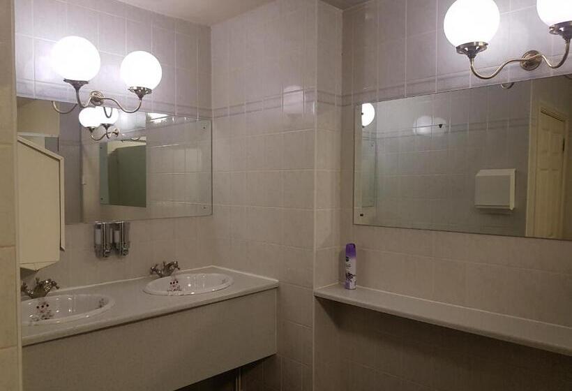 Отель Millgate House