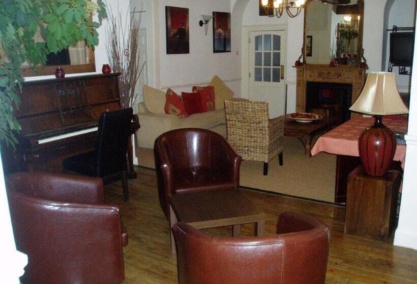 Отель Millgate House