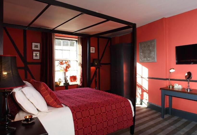 호텔 The Crown And Thistle