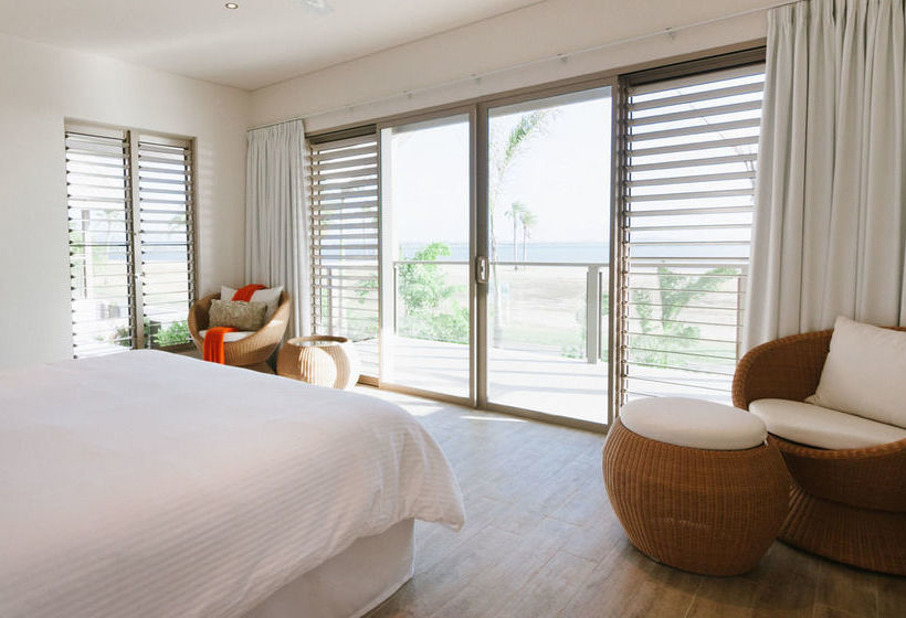 Naisoso Island Resort Villas