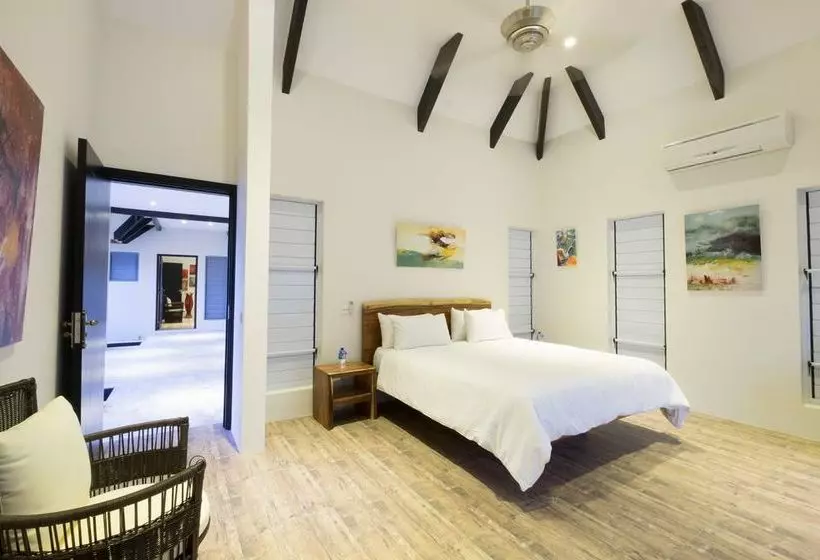 Naisoso Island Resort Villas