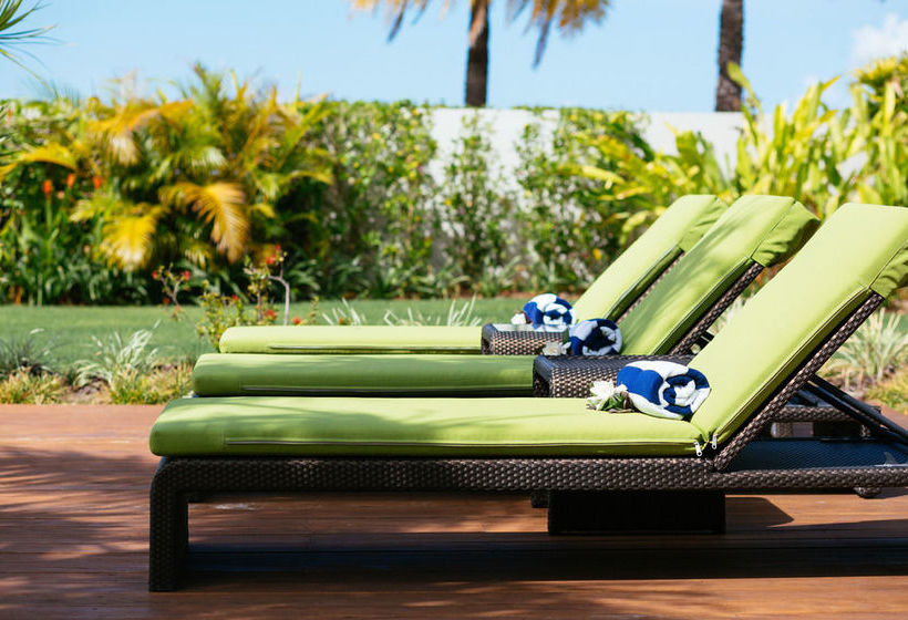 Naisoso Island Resort Villas