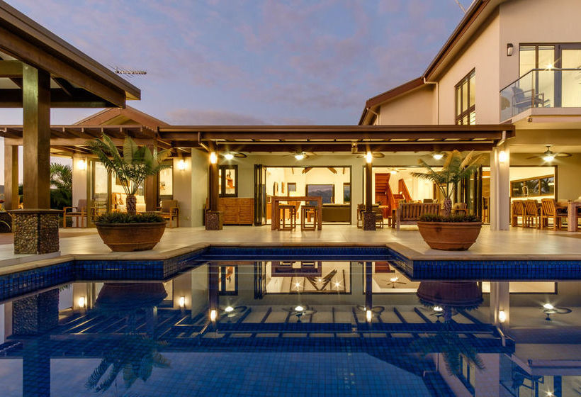 Naisoso Island Resort Villas