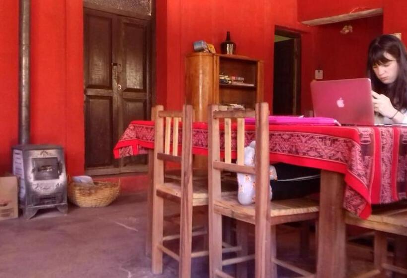 הוסטל Casa Colores