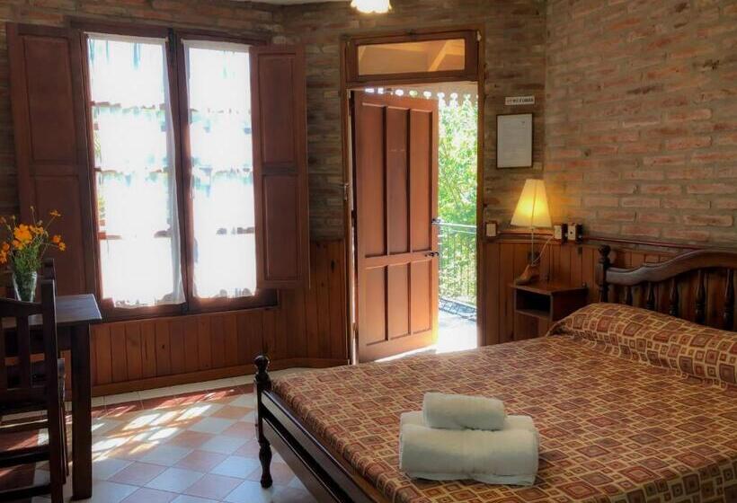 فندق صغير Hostal Las Golondrinas