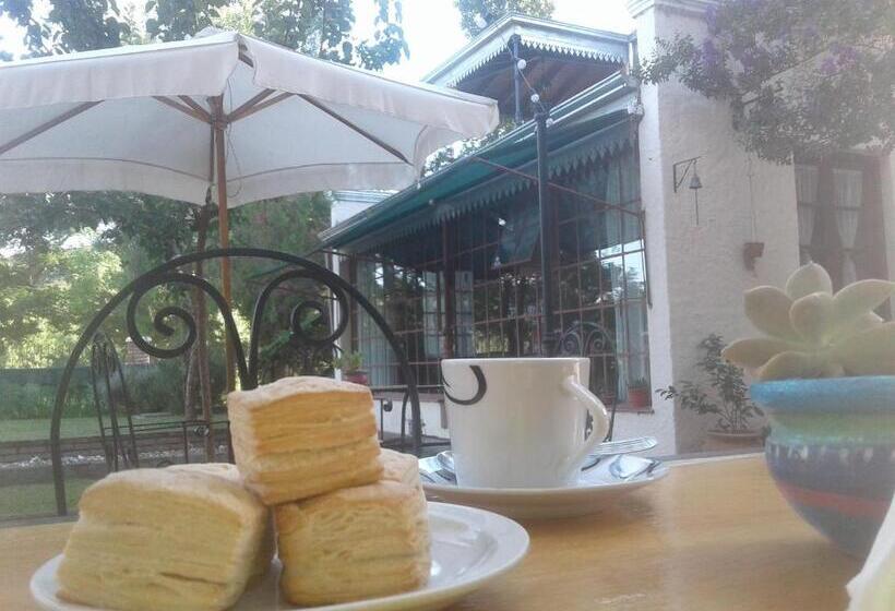 فندق صغير Hostal Las Golondrinas