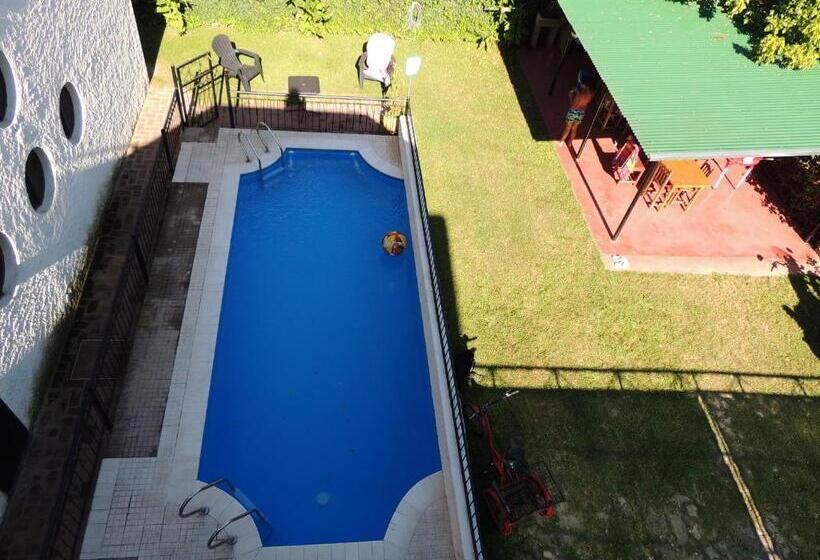 فندق صغير Hostal Las Golondrinas