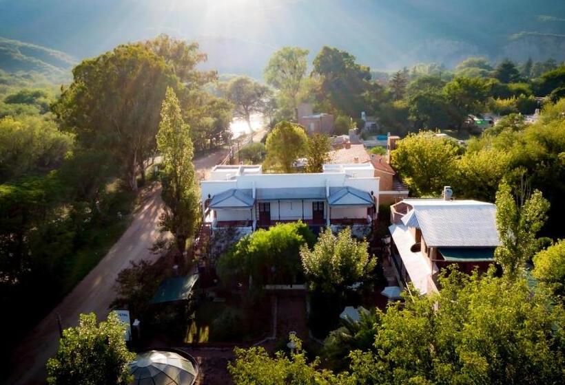 فندق صغير Hostal Las Golondrinas