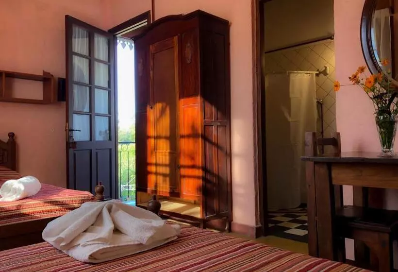 Retkeilymaja Hostal Las Golondrinas