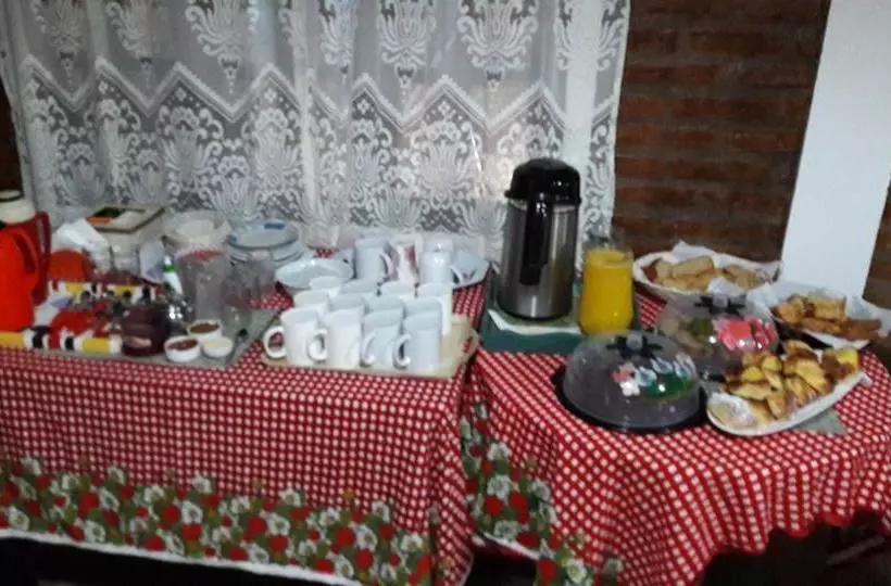 هاستل Residencial Azaleas Place Guest House
