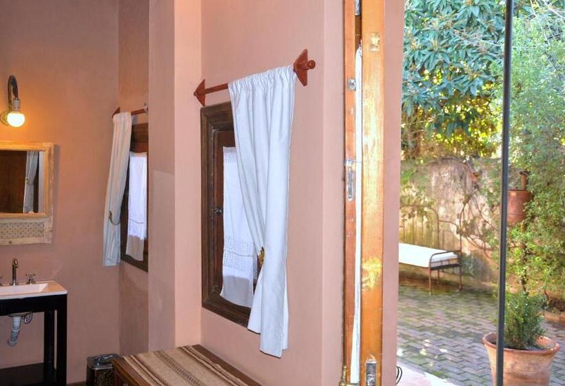 Antigua Casona Bed & Breakfast