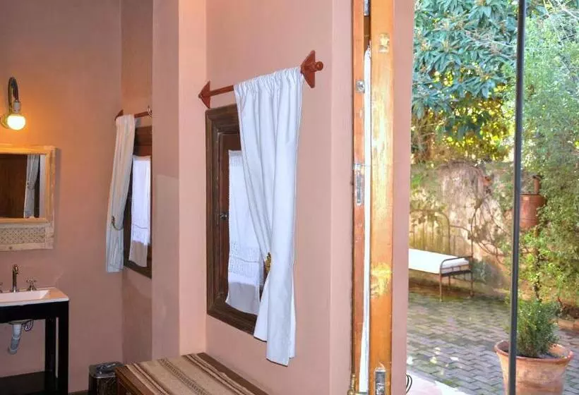 Antigua Casona Bed & Breakfast