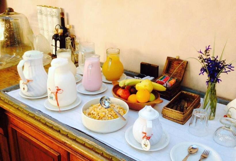 Antigua Casona Bed & Breakfast