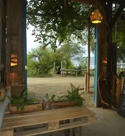 تختخواب و صبحانه Hostal Monte Libano