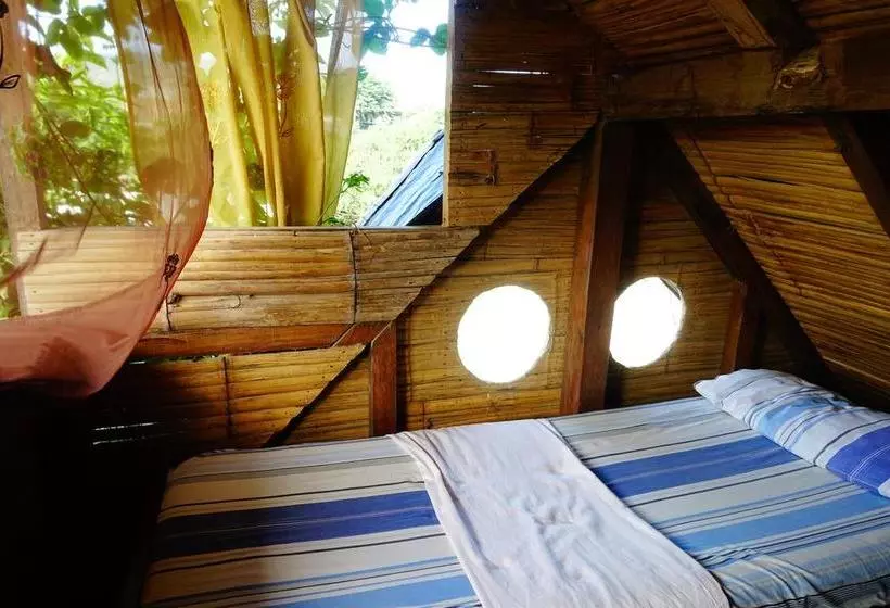 تختخواب و صبحانه Hostal Monte Libano