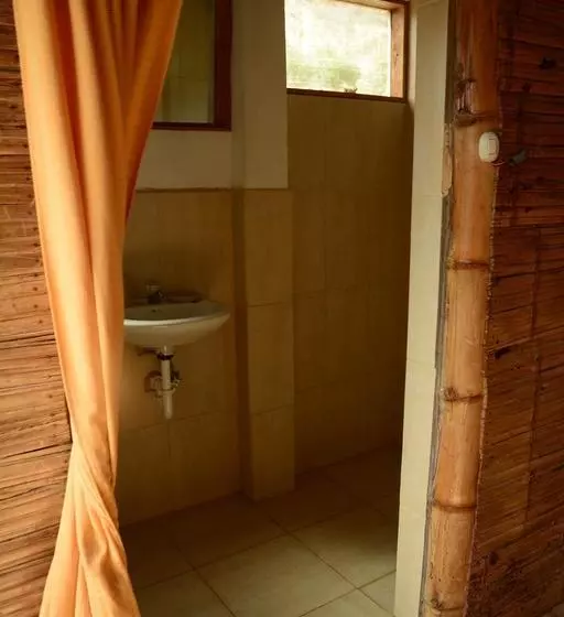 تختخواب و صبحانه Hostal Monte Libano