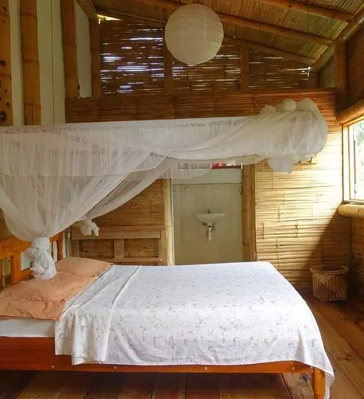 تختخواب و صبحانه Hostal Monte Libano