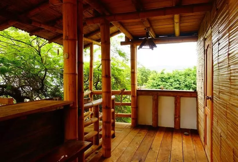 تختخواب و صبحانه Hostal Monte Libano