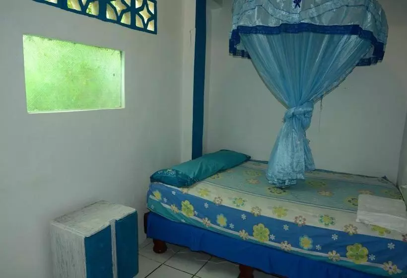 تختخواب و صبحانه Hostal Monte Libano