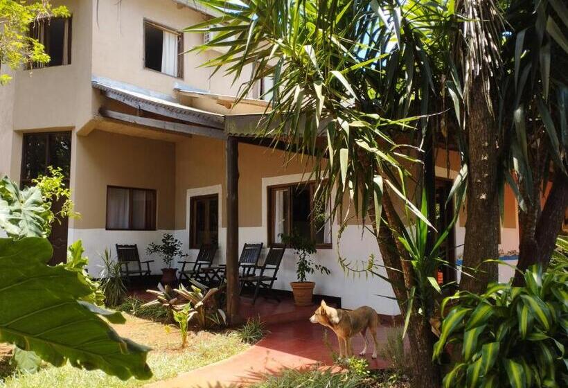 تختخواب و صبحانه Los Tangueros