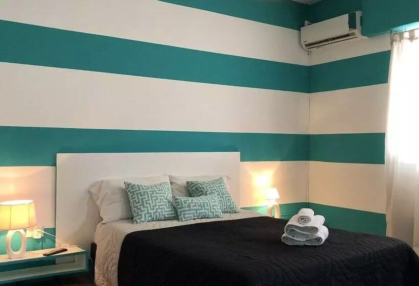 Defensa 821 Bed & Breakfast