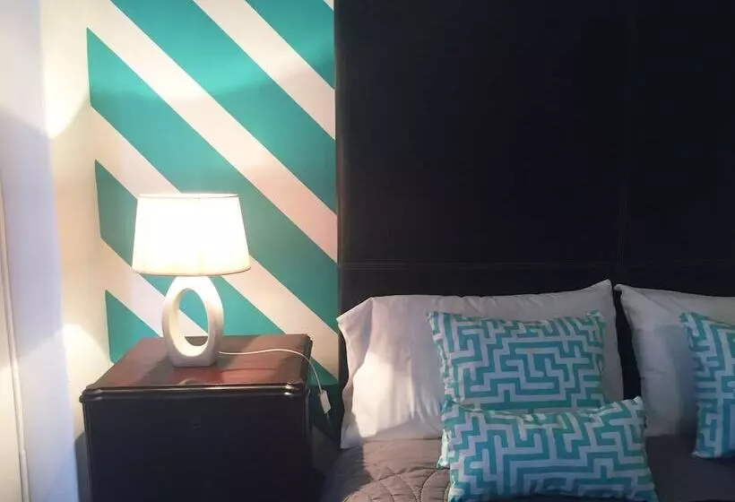 Defensa 821 Bed & Breakfast