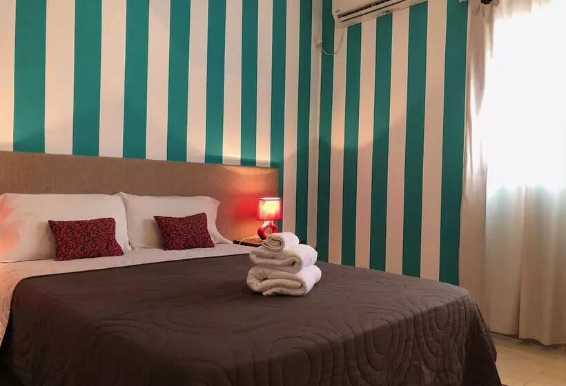 Defensa 821 Bed & Breakfast