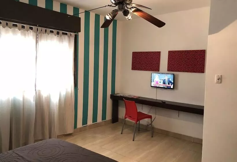 Defensa 821 Bed & Breakfast