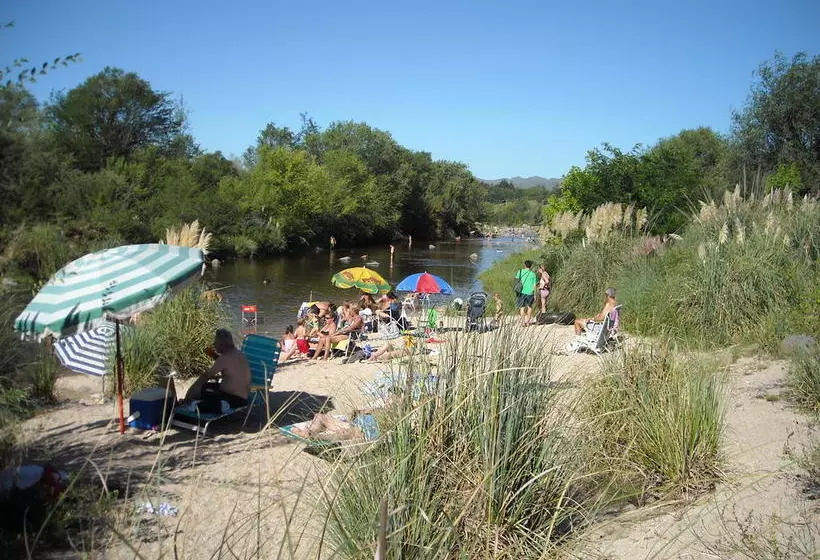 ホテル Cabañas Ecos Del Rio
