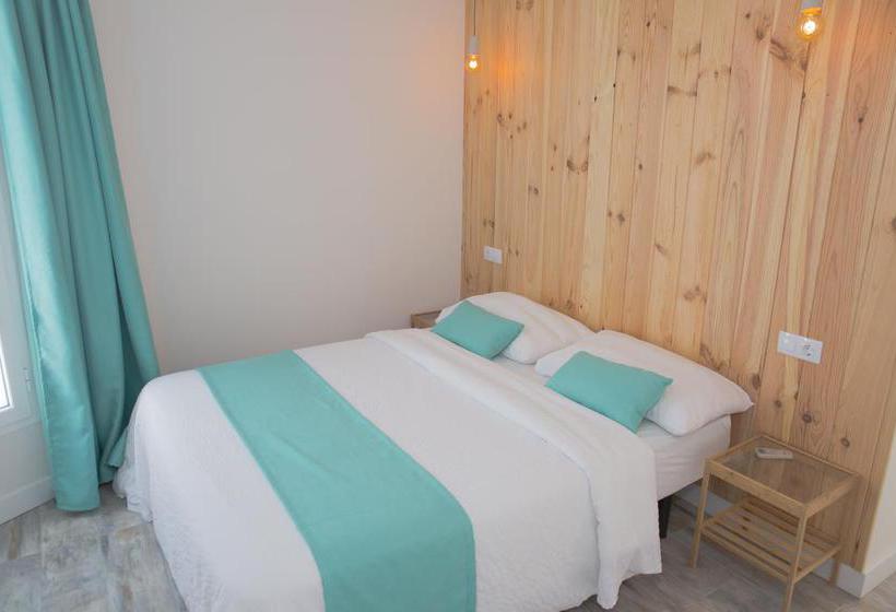 The Vintage Club Caters To Gay Men