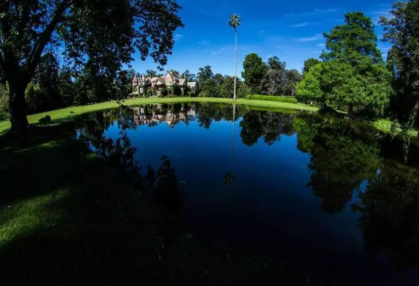 ホテル Estancia Villa Maria