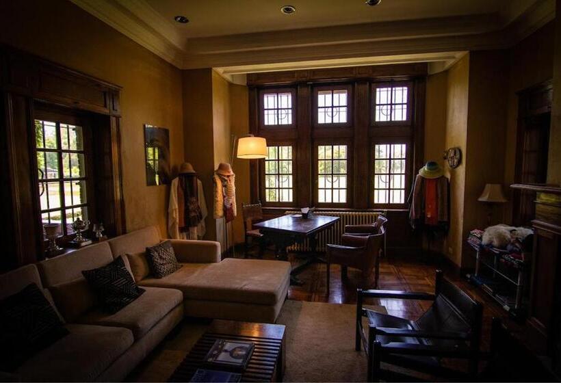 ホテル Estancia Villa Maria