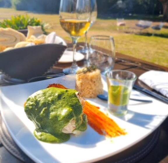 ホテル Estancia Villa Maria