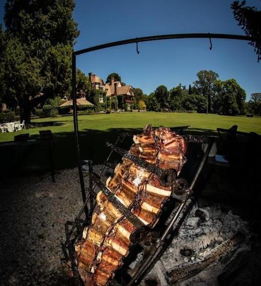 ホテル Estancia Villa Maria