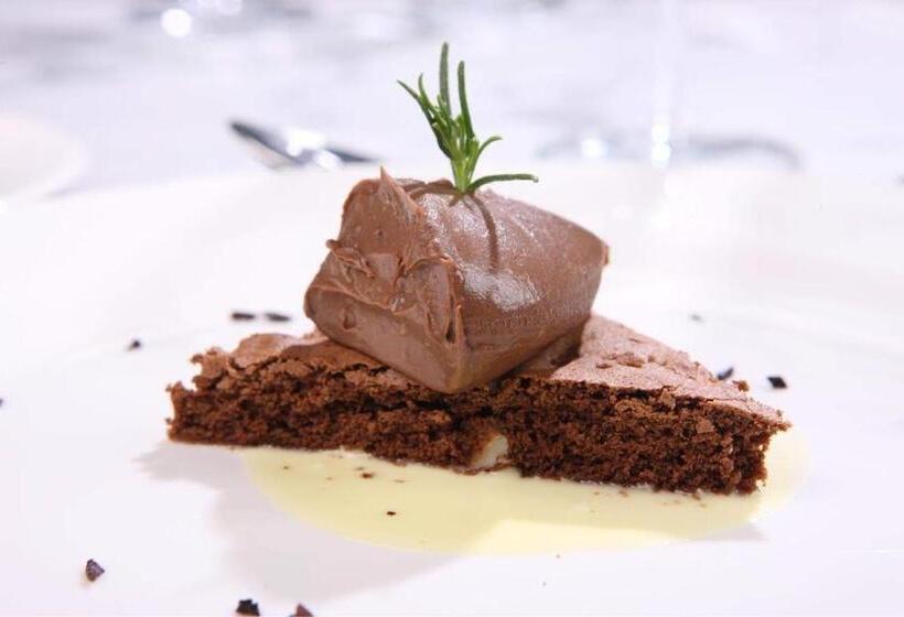 ホテル Estancia Villa Maria