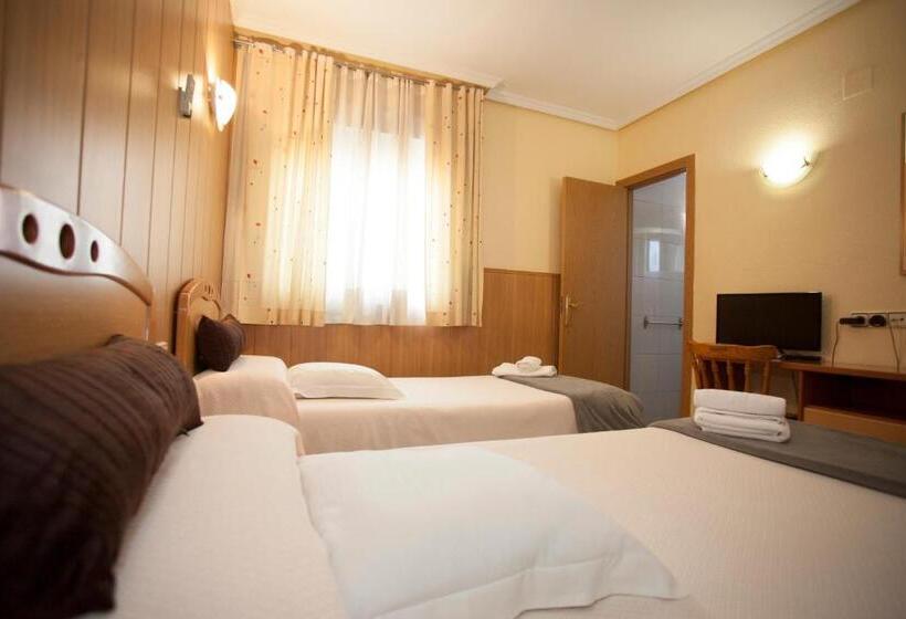 هتل Hospedaje Los Rosales