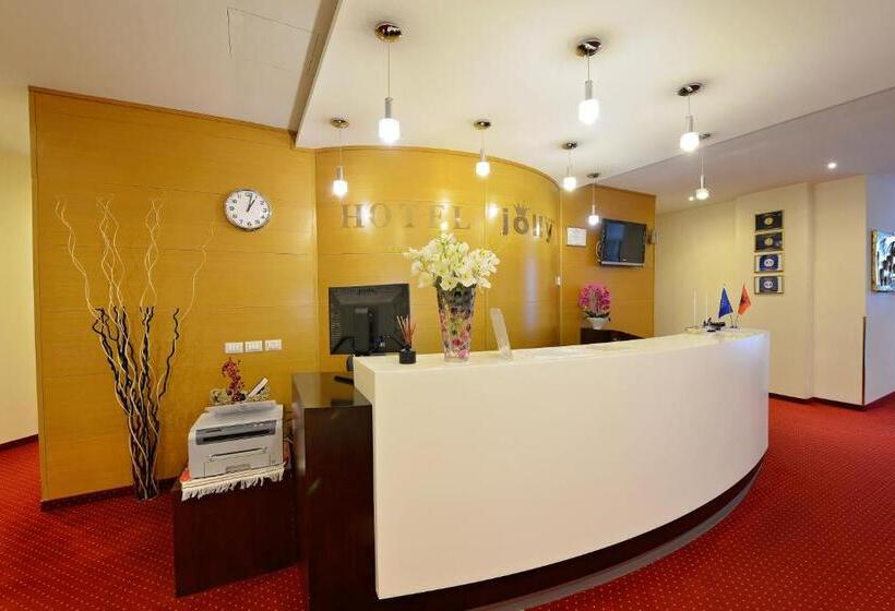 فندق Jolly