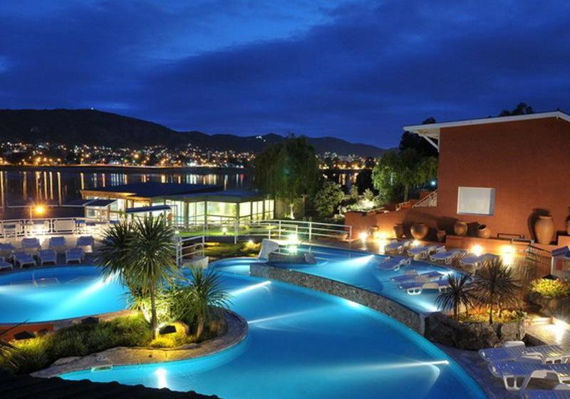 Lomakeskus Lake Buenavista Apart Hotel & Suites