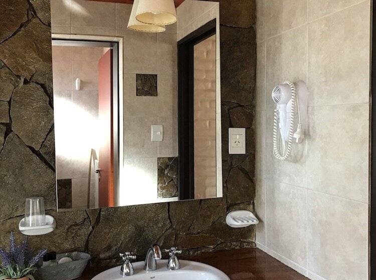 Bed & Breakfast El Colibrí Cabañas De La Naturaleza