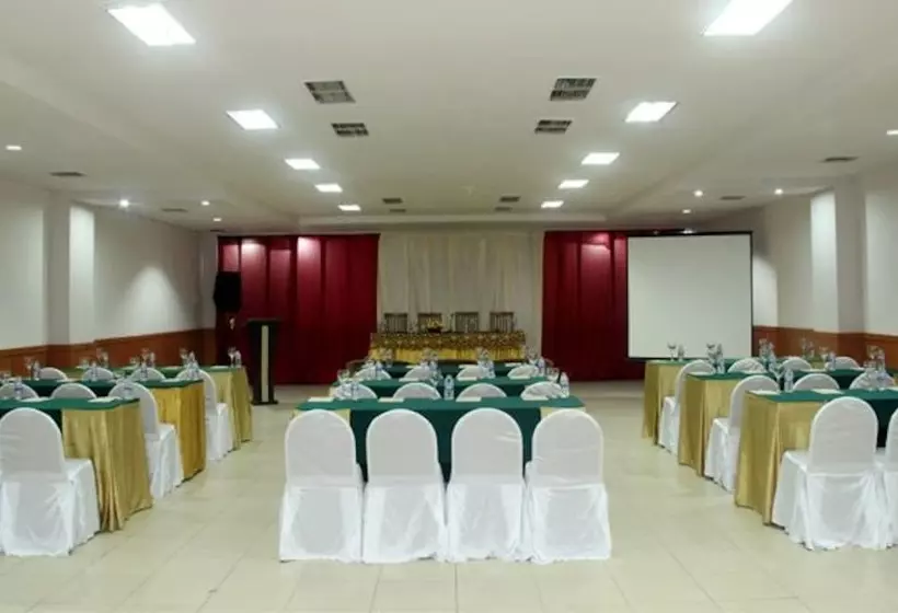 Ceria Hotel By Tritama Hospitality