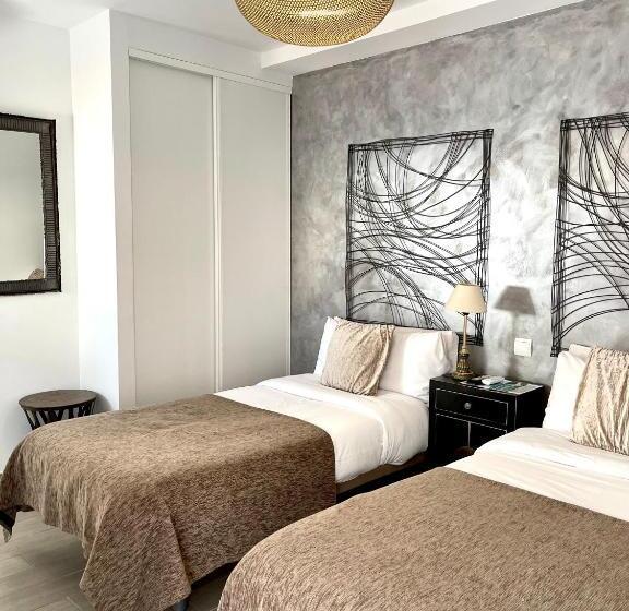 ホテル Hostal El Caprichito Marbella