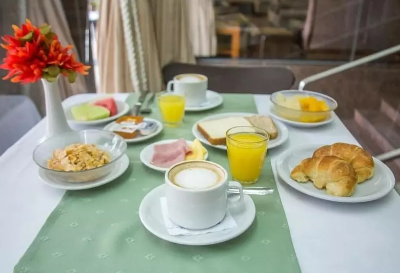 هتل Hostal Santa Fe De La Veracruz