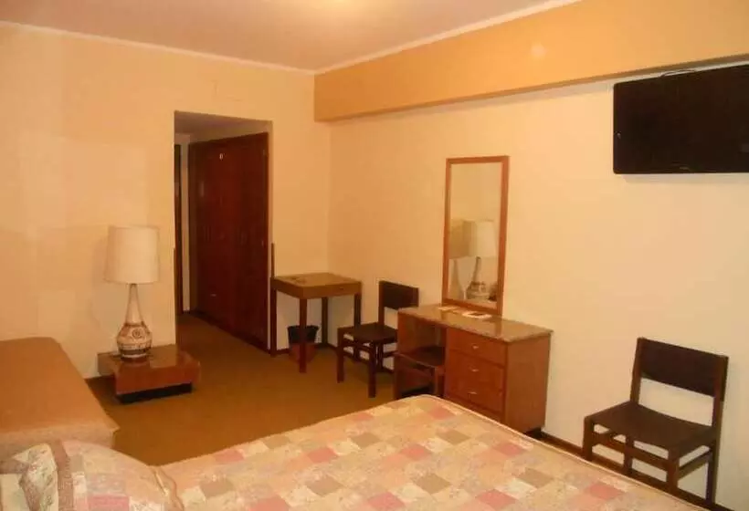 هتل Hostal Santa Fe De La Veracruz