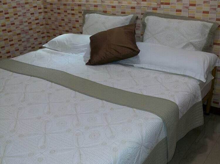 فندق Livingston Inn