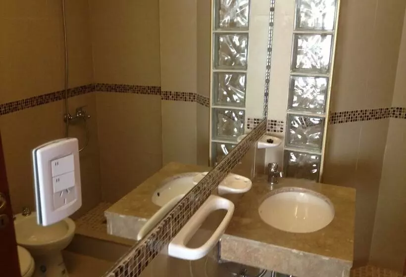 هتل Lorenzo Suites
