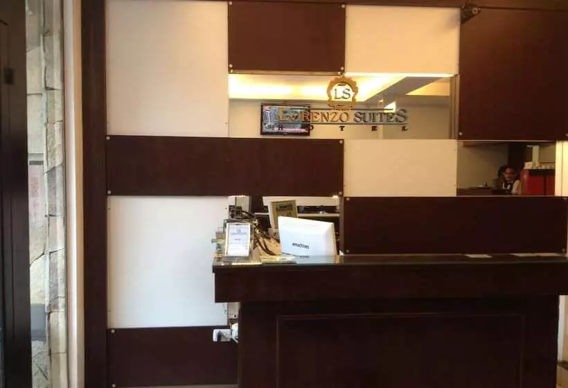 هتل Lorenzo Suites