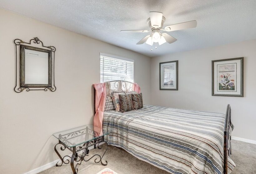 Cozy Jacksonville Home ~ 12 Mi To Downtown!